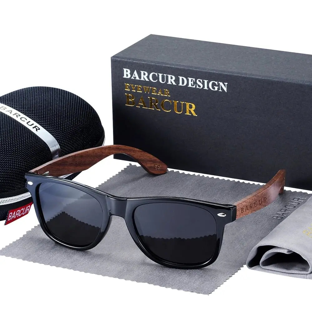 Polarizing sunglasses with walnut look wooden frame and UV 400 protection Polarizing sunglasses with walnut look wooden frame and UV 400 protection